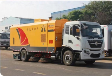 東風(fēng)天錦18噸多功能高速清掃車