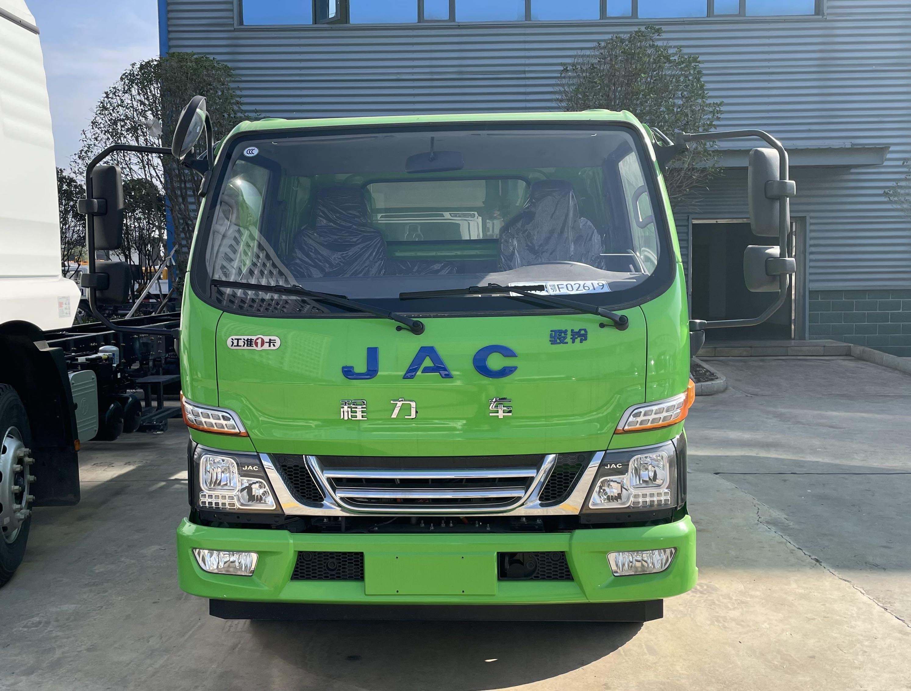 江淮駿鈴純電動(dòng)廂式垃圾運(yùn)輸車圖片2