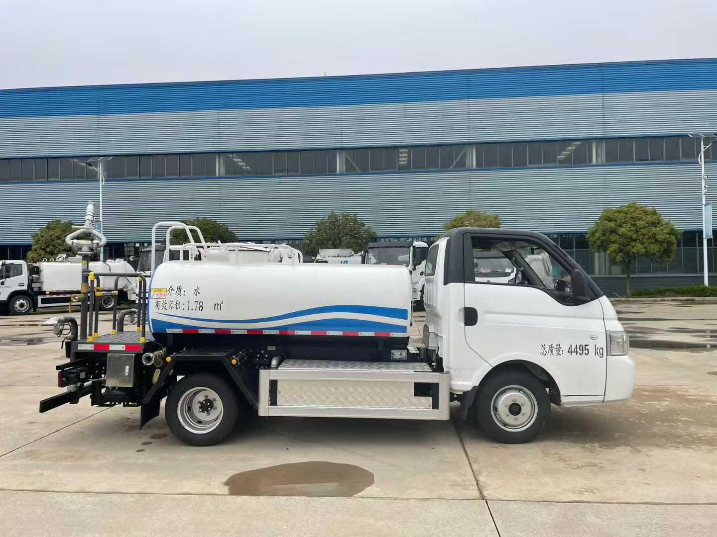 程力壹為2.5方純電動灑水車圖片2