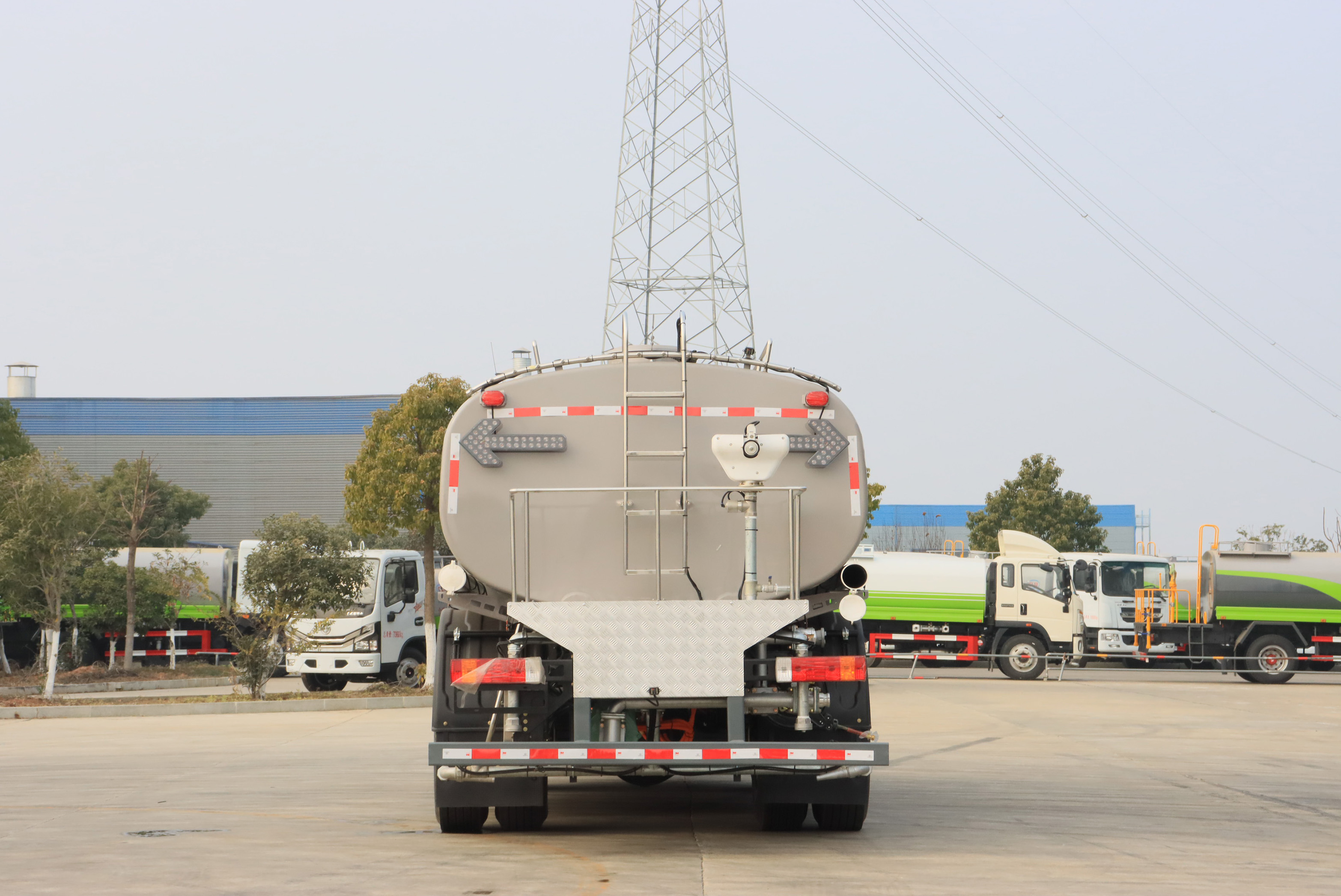 FAW解放純電動10方多功能清洗車圖片5