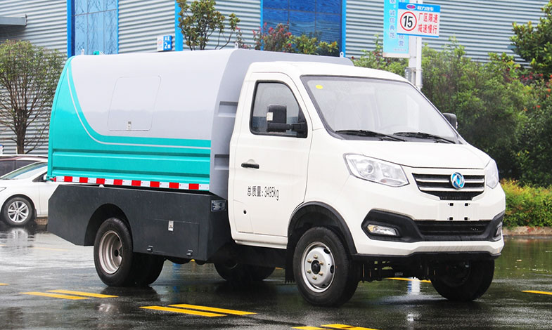 4.6方東途逸純電動風箱式垃圾運輸車