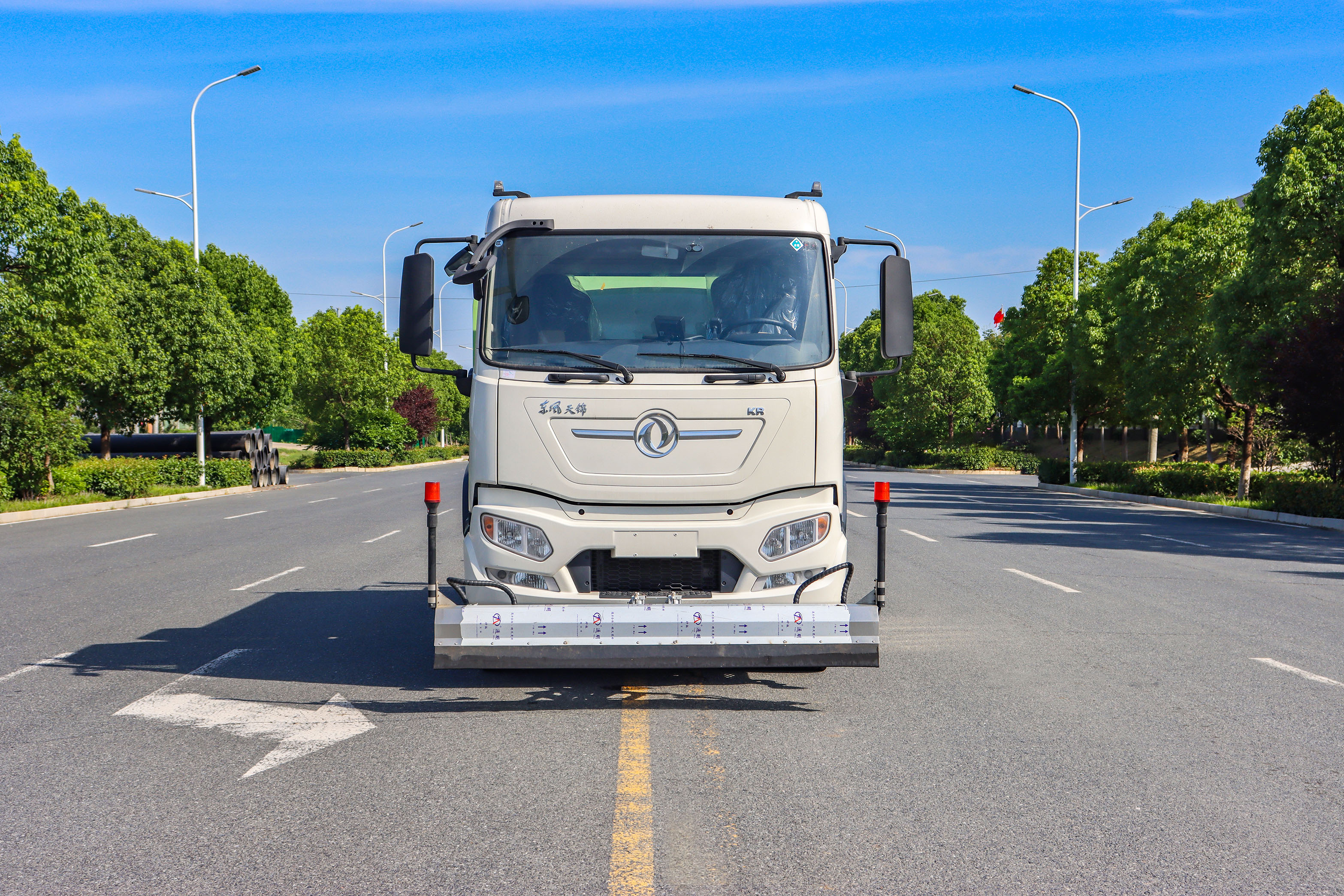 東風天錦純電動9.9方高端灑水車圖片2