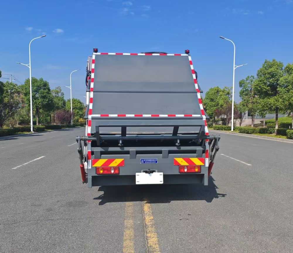 東風華神18噸純電動壓縮式垃圾運輸車圖片5