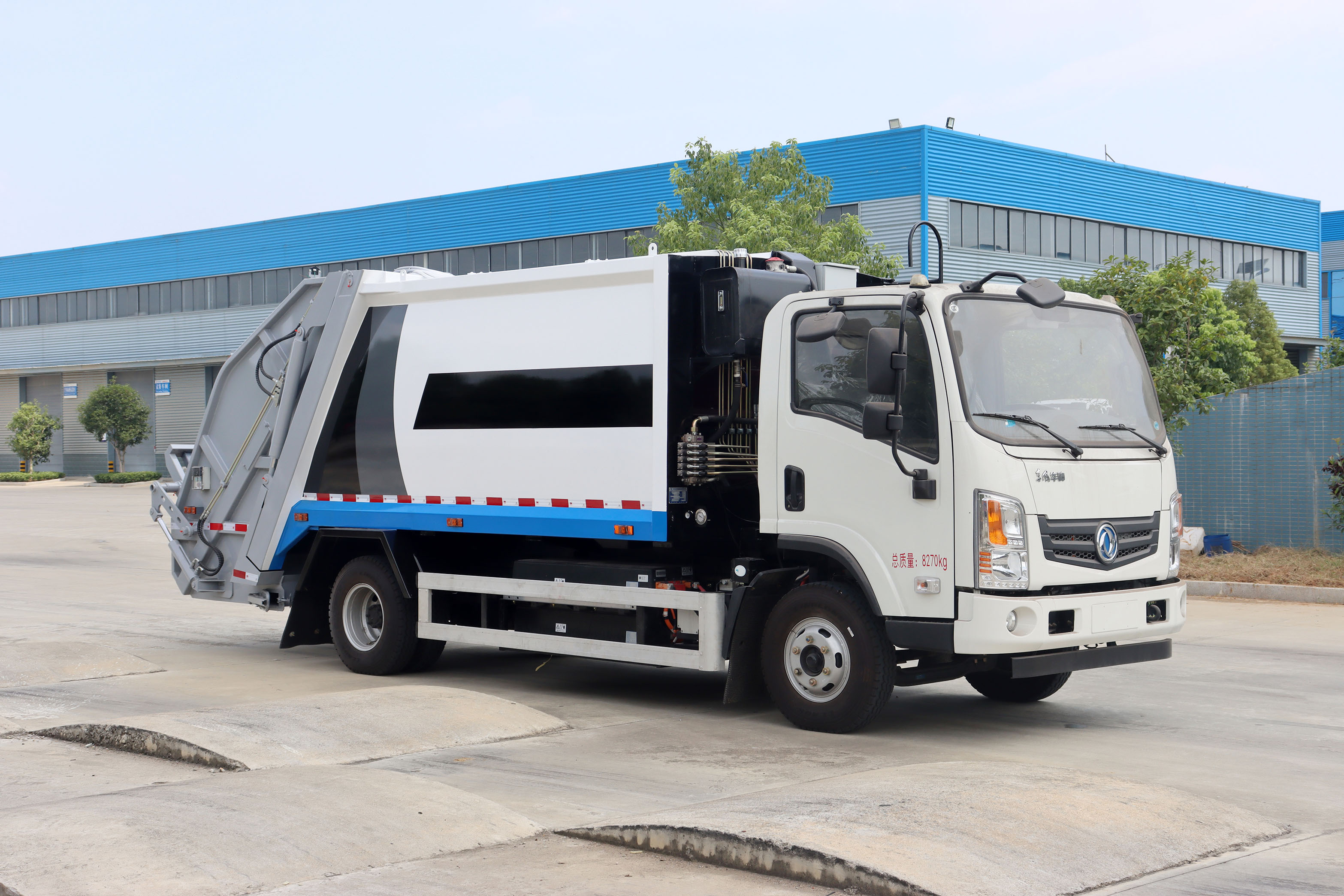 東風華神6方純電動高端壓縮垃圾車圖片1